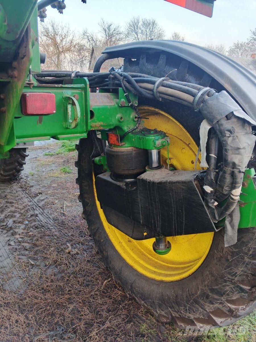 John Deere Самохідний обприскувач John Deere 4930 (2011) Pulverizadores Automotrizes