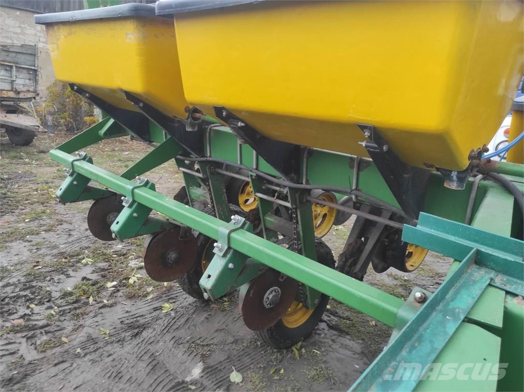 John Deere Сівалка John Deere 7000 Natančne sejalnice