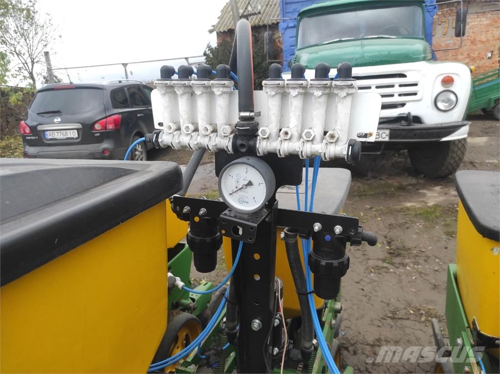 John Deere Сівалка John Deere 7000 Natančne sejalnice