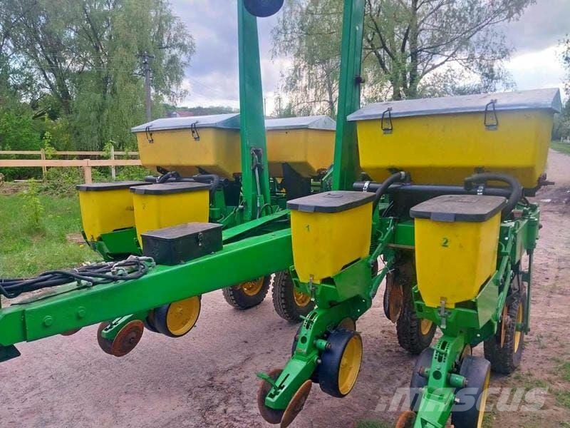 John Deere Сівалка пневматична John Deere 7200 Sejalnice