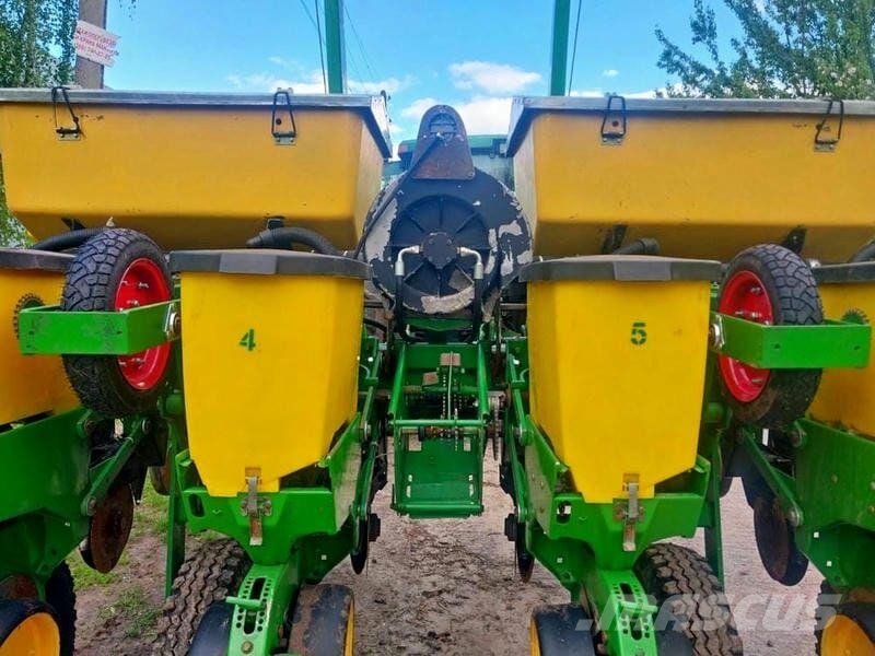 John Deere Сівалка пневматична John Deere 7200 Sejalnice