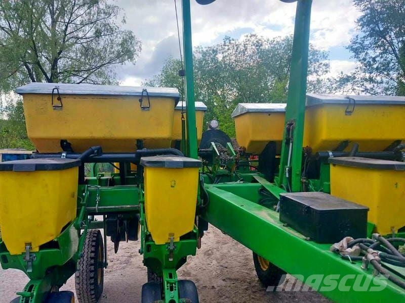 John Deere Сівалка пневматична John Deere 7200 Sejalnice