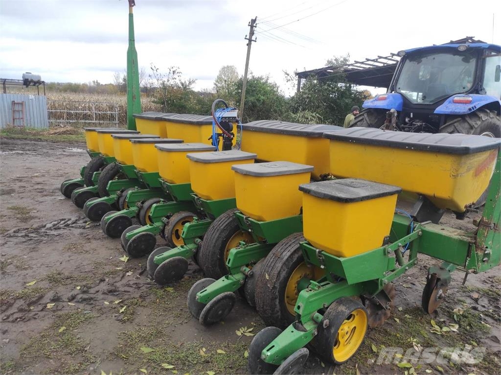 John Deere Сівалка John Deere 7000 Natančne sejalnice