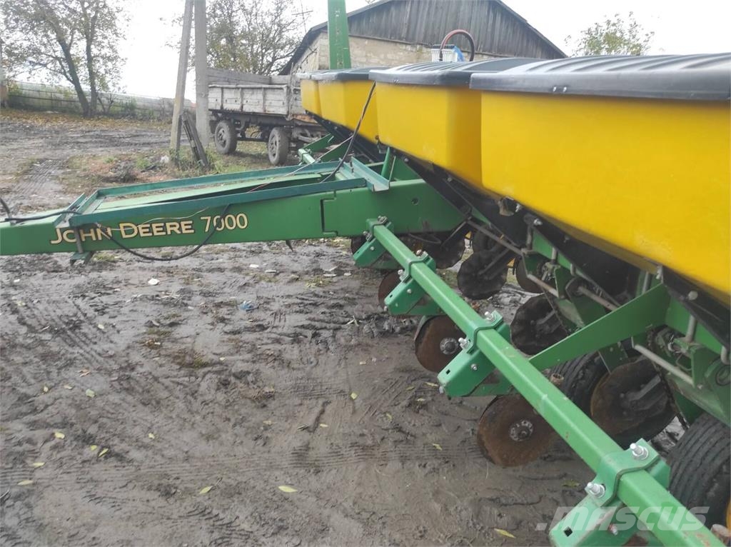 John Deere Сівалка John Deere 7000 Natančne sejalnice