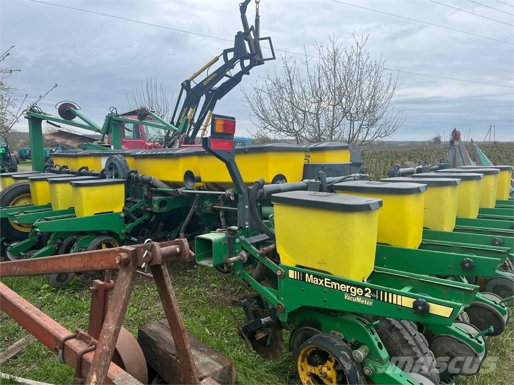 John Deere Сівалка John Deere 7200 Natančne sejalnice
