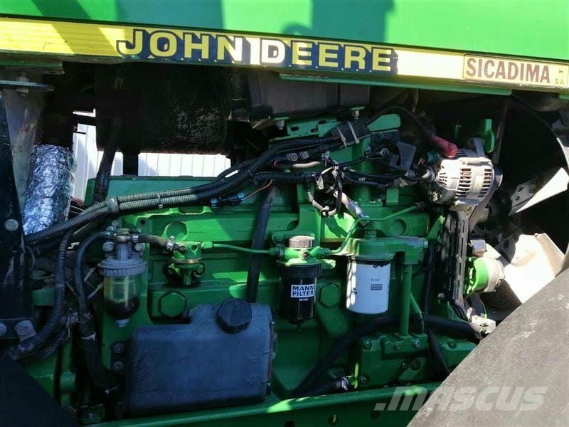 John Deere Трактор John Deere 7610 (2000) Tractores