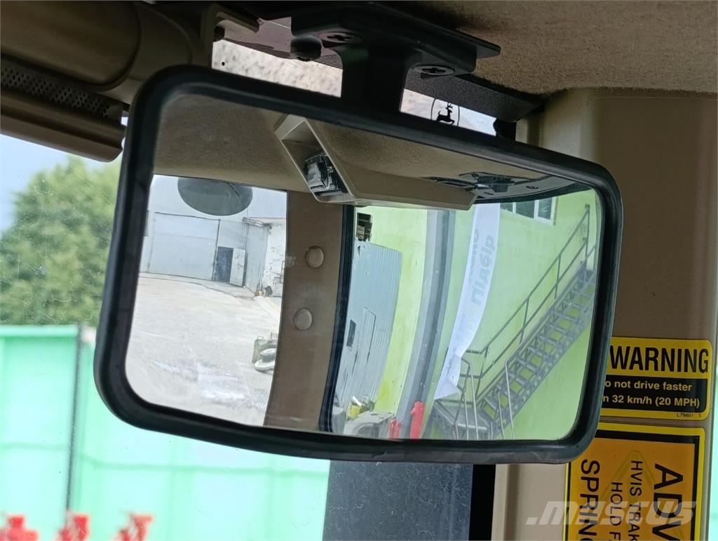 John Deere Трактор John Deere 7820 (2005) Traktoren
