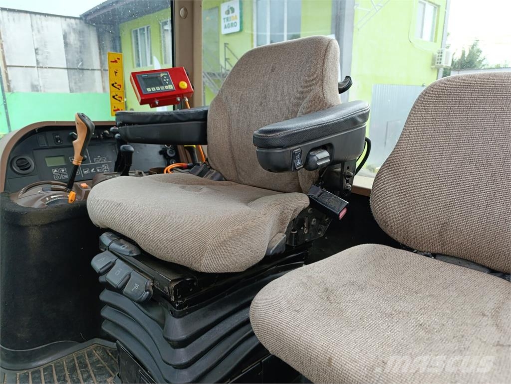 John Deere Трактор John Deere 7820 (2005) Traktoren
