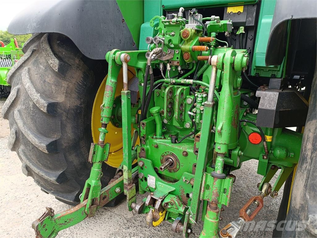 John Deere Трактор John Deere 6920 (2005) Traktoren