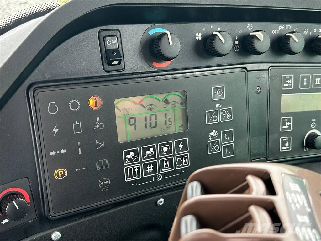 John Deere Трактор John Deere 8420 (2005) Traktoren