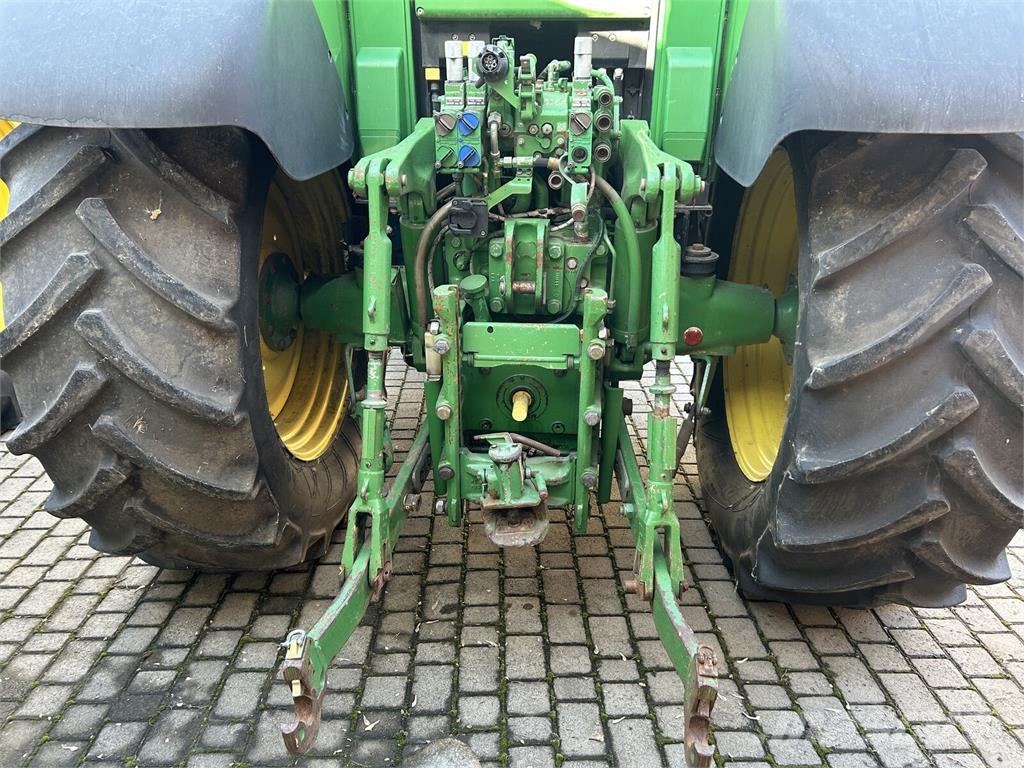 John Deere Трактор John Deere 6930 (2010) Traktoren