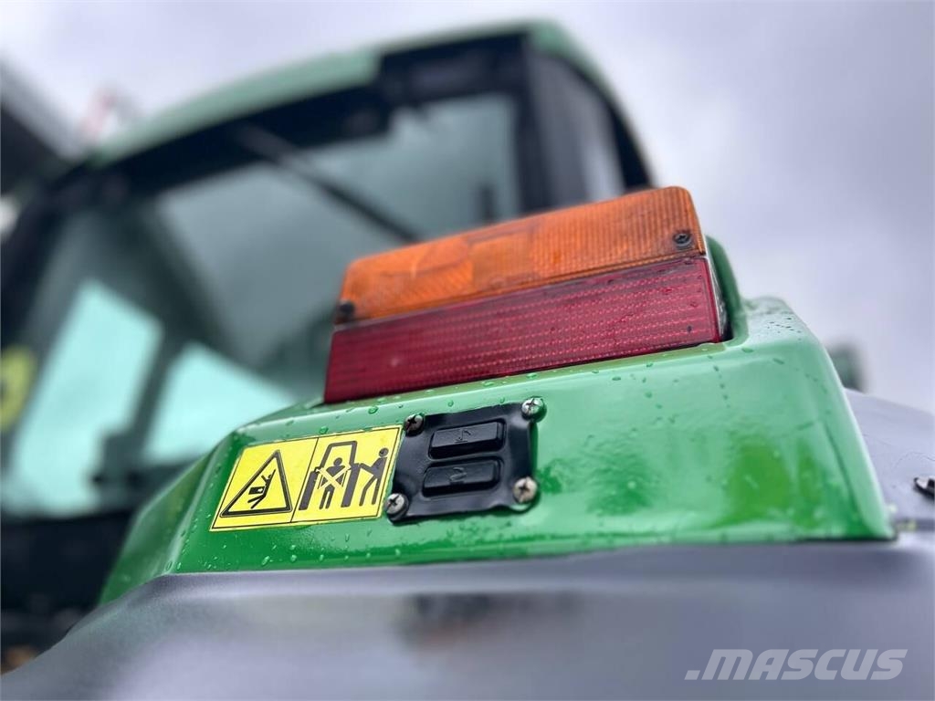 John Deere Трактор John Deere 6910 (1997) Tractores