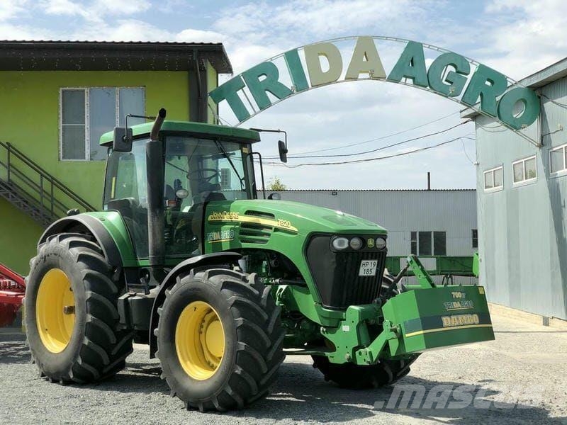 John Deere Трактор John Deere 7820 (2005) Traktoren
