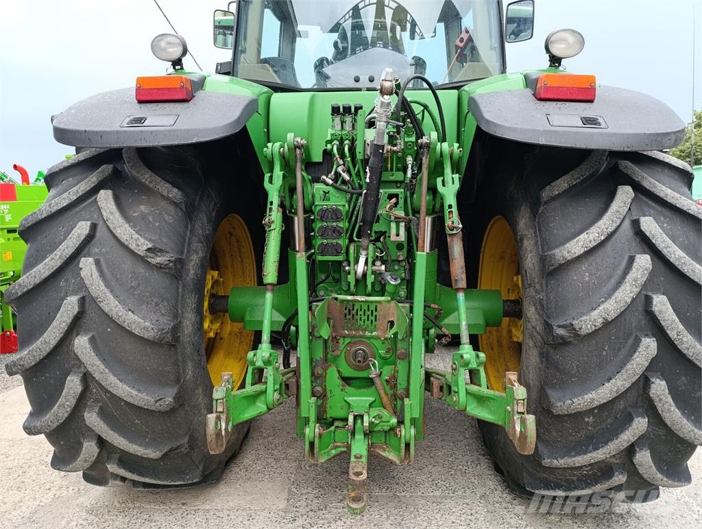 John Deere Трактор John Deere 7820 (2005) Traktoren