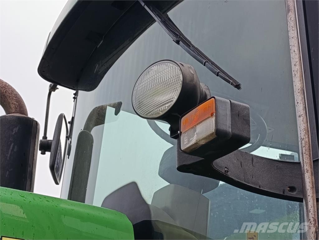 John Deere Трактор John Deere 7820 (2005) Traktoren