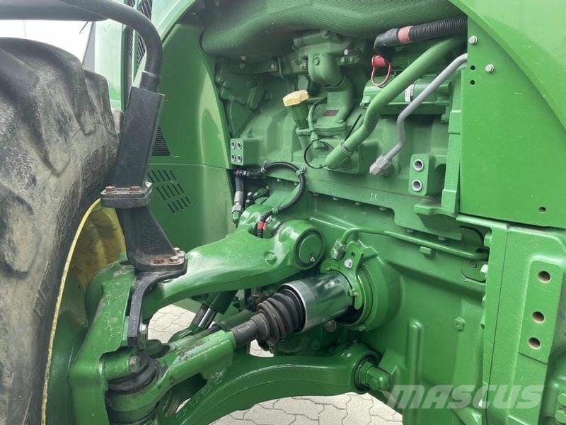 John Deere Трактор John Deere 8400R (2018) Tractores