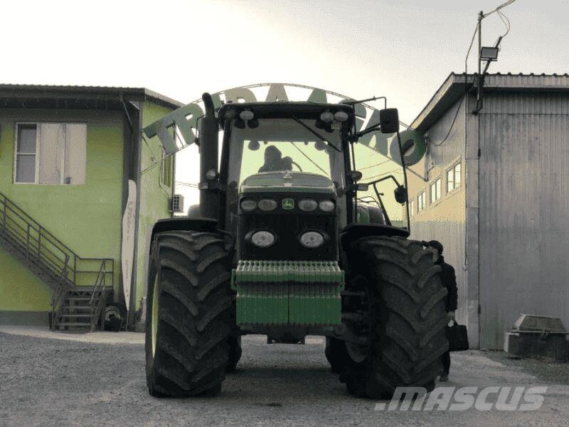 John Deere Трактор John Deere 8330 (2008) Traktoren