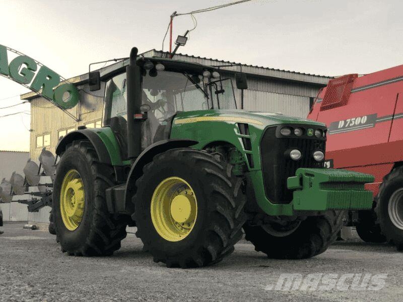 John Deere Трактор John Deere 8330 (2008) Traktoren