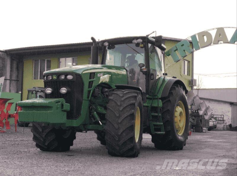 John Deere Трактор John Deere 8330 (2008) Traktoren