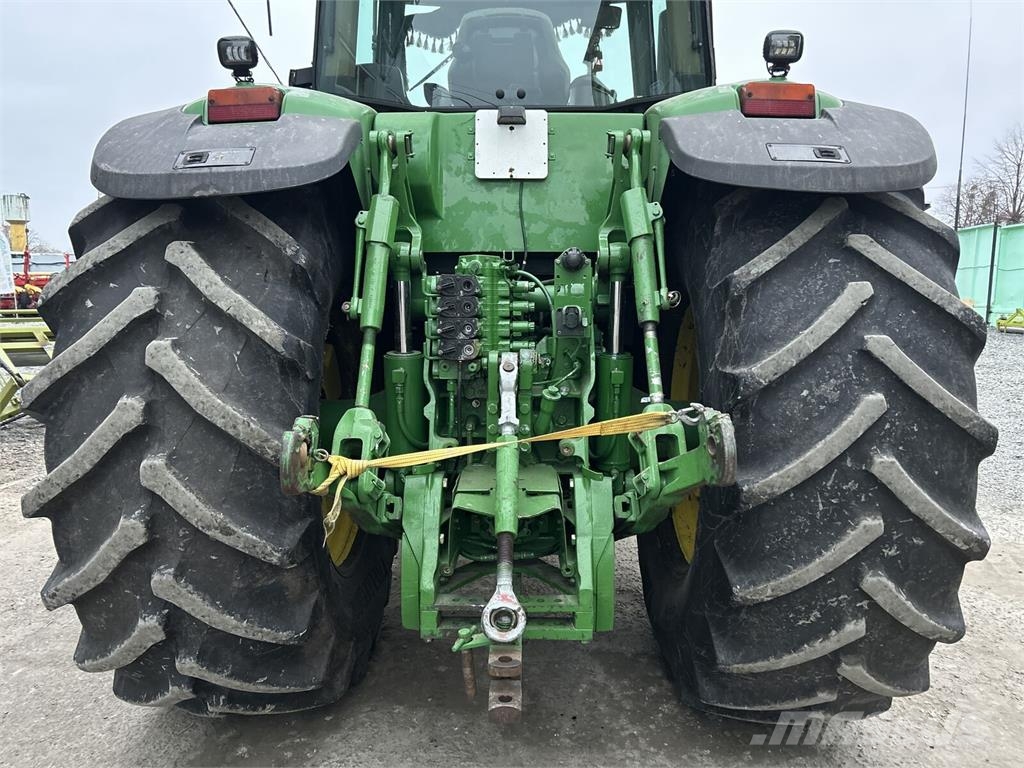 John Deere Трактор John Deere 8420 (2005) Traktoren