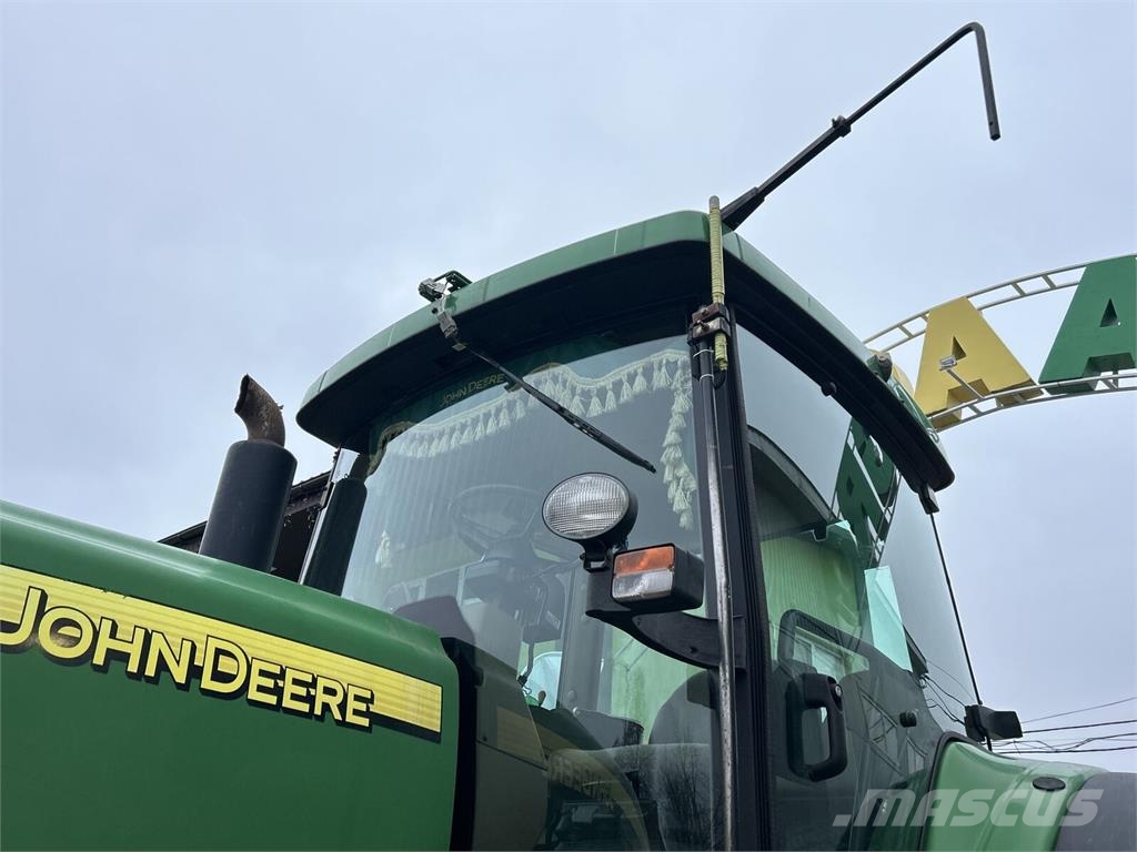 John Deere Трактор John Deere 8420 (2005) Traktoren