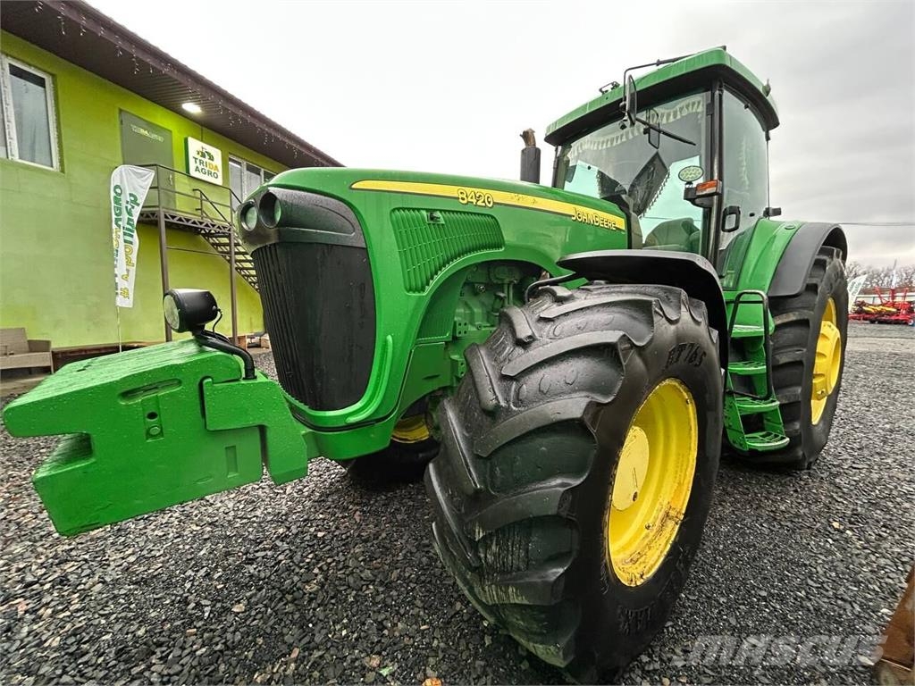 John Deere Трактор John Deere 8420 (2005) Traktoren