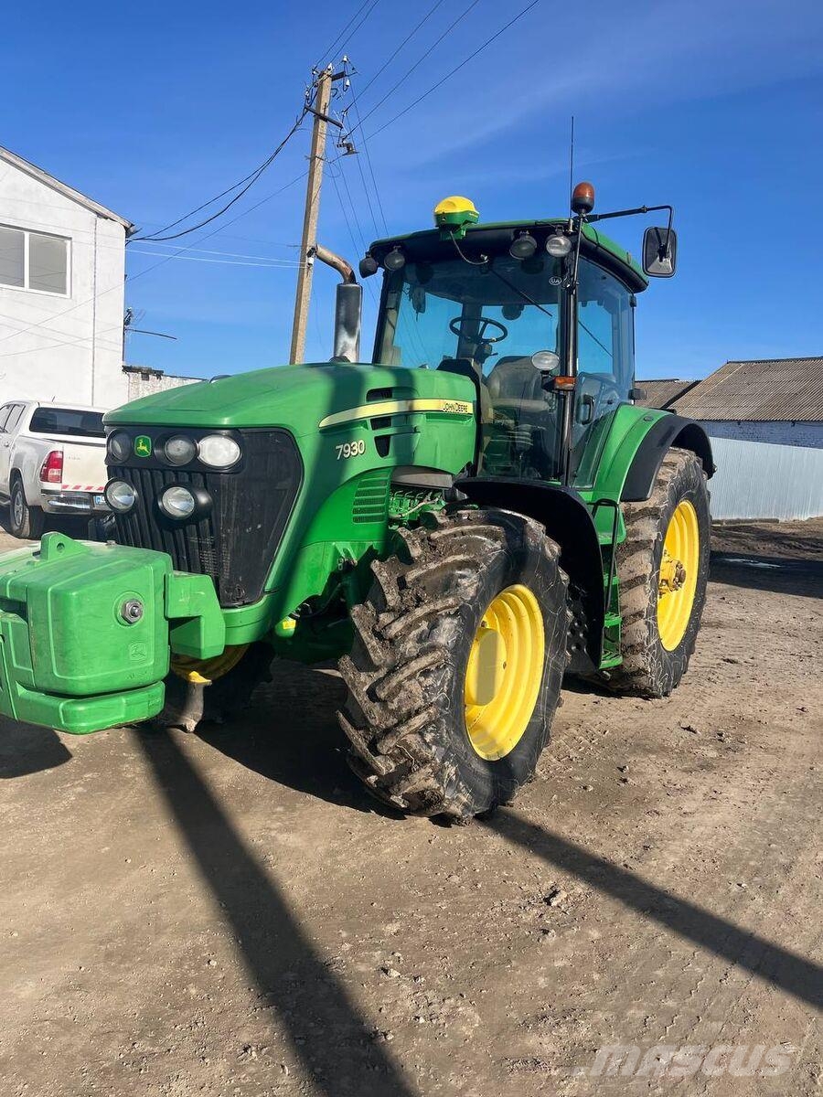John Deere Трактор John Deere 7930 (2010) Traktoren