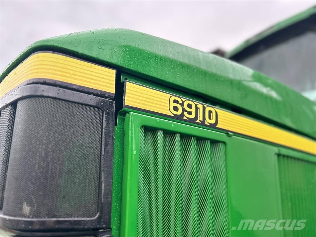 John Deere Трактор John Deere 6910 (1997) Tractores