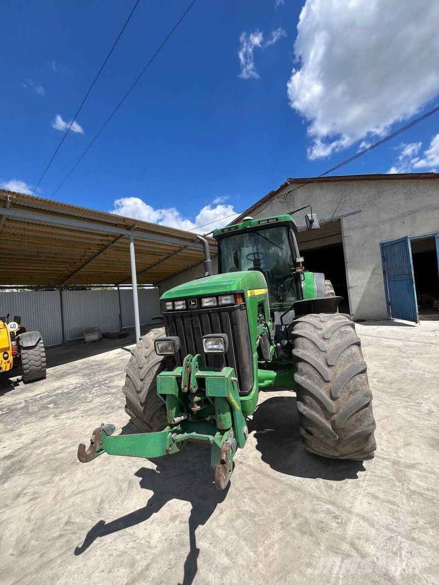 John Deere Трактор John Deere 8300 (1999) Tractores