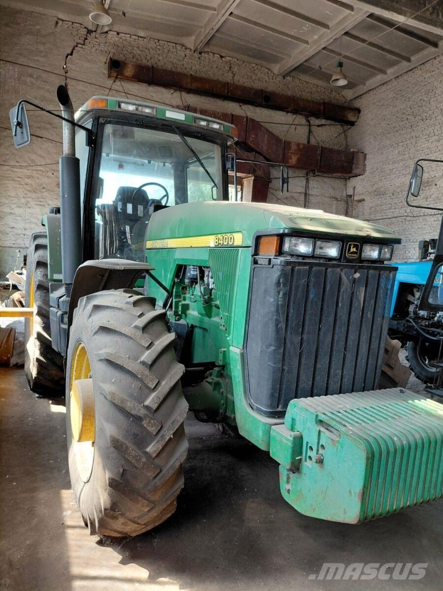 John Deere Трактор John Deere 8400 (1996) Tractores