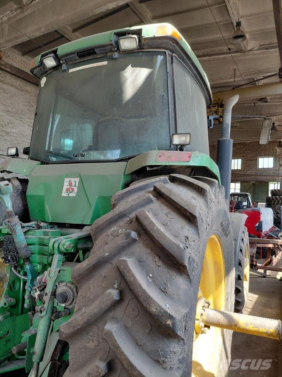 John Deere Трактор John Deere 8400 (1996) Tractores