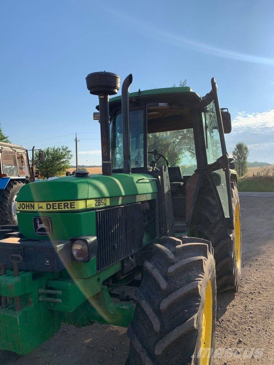 John Deere Трактор John Deere 2850 (1991) Tractores