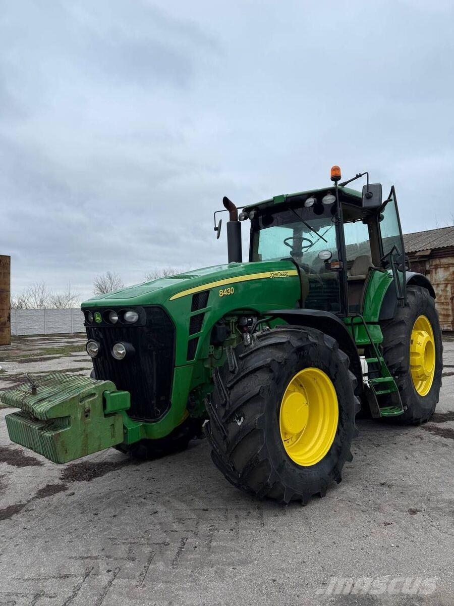 John Deere Трактор John Deere 8430 (2008) Трактори