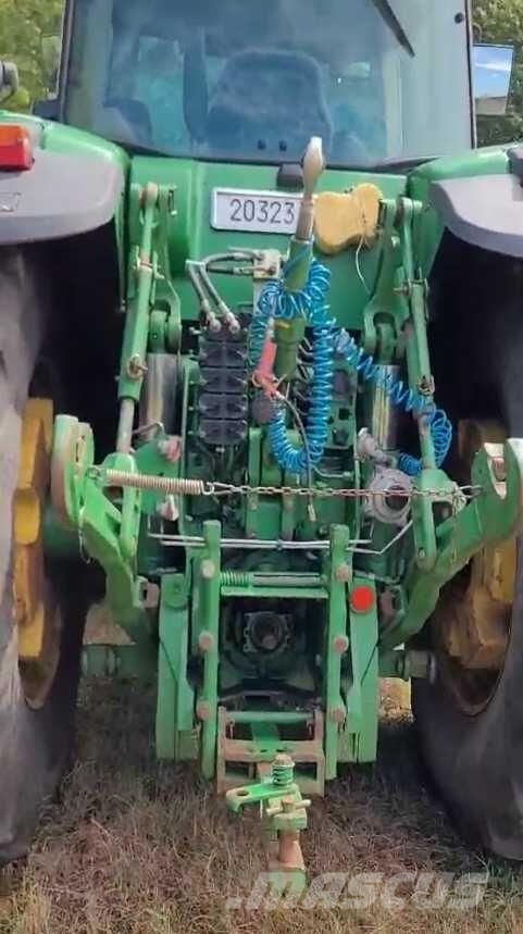 John Deere Трактор John Deere 8430 (2009) Трактори