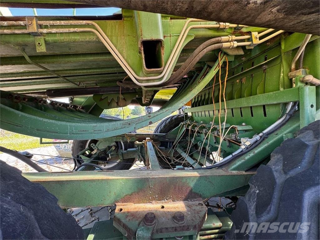 Krone Прес-підбірник Krone Big Pack 1290 HDP VC (2011) محزمات مربعة