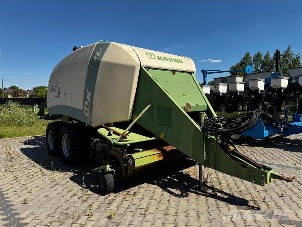 Krone Прес-підбірник Krone Big Pack 1290 HDP VC (2011) محزمات مربعة
