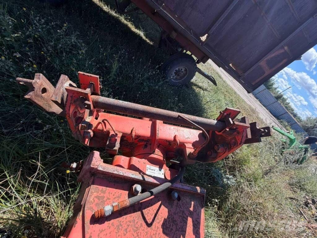 Kuhn 4+1 Wendepflüge
