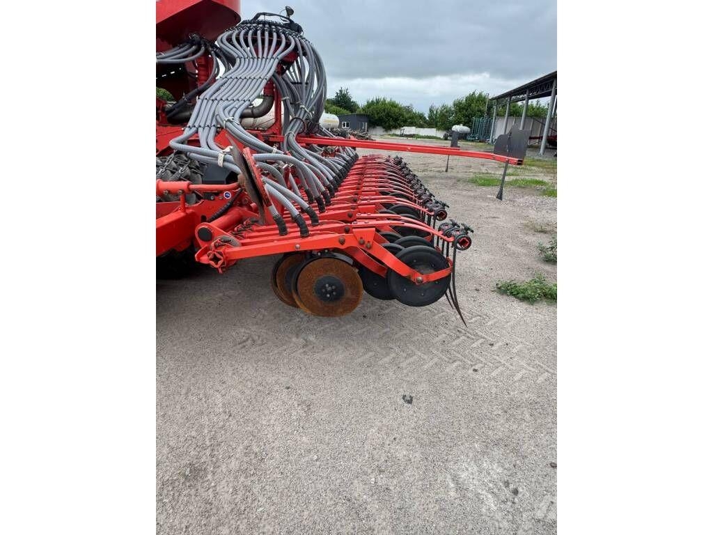 Kuhn Espro 6000 RC مثاقيب مدمجة