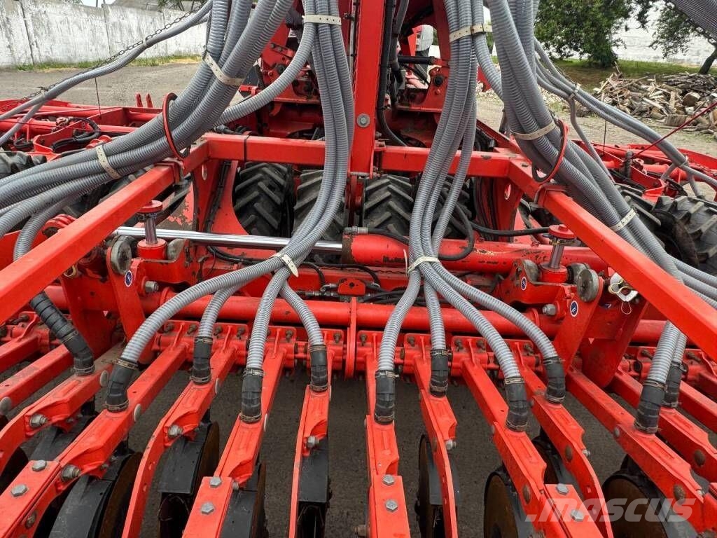 Kuhn Espro 6000 RC مثاقيب مدمجة