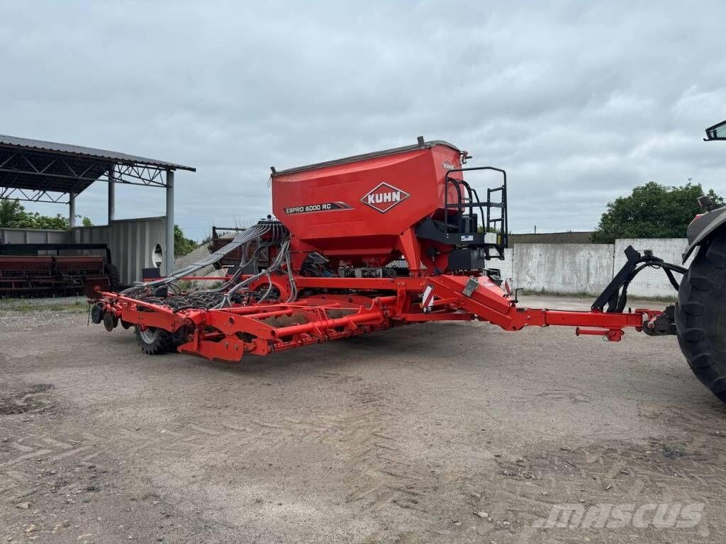 Kuhn Espro 6000 RC مثاقيب مدمجة