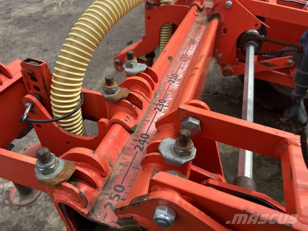 Kuhn Planter 3M Tarkkuuskylvökoneet