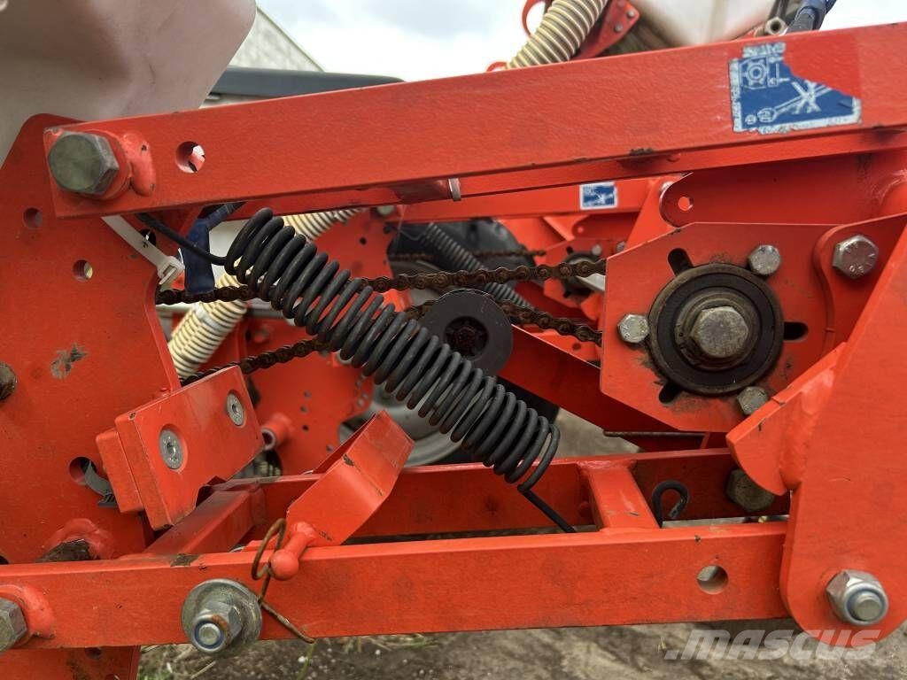 Kuhn Planter 3M Tarkkuuskylvökoneet