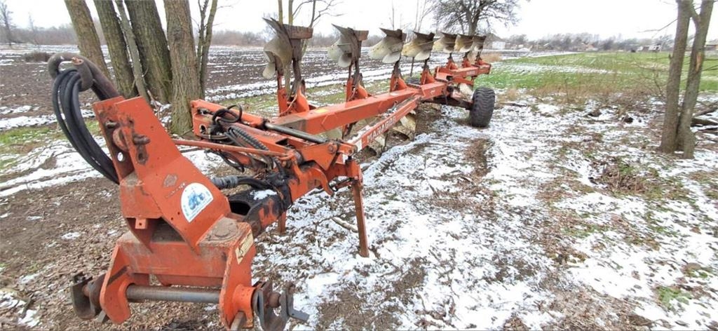Kuhn Плуг оборотний Kuhn Manager 7 محاريث عكسية
