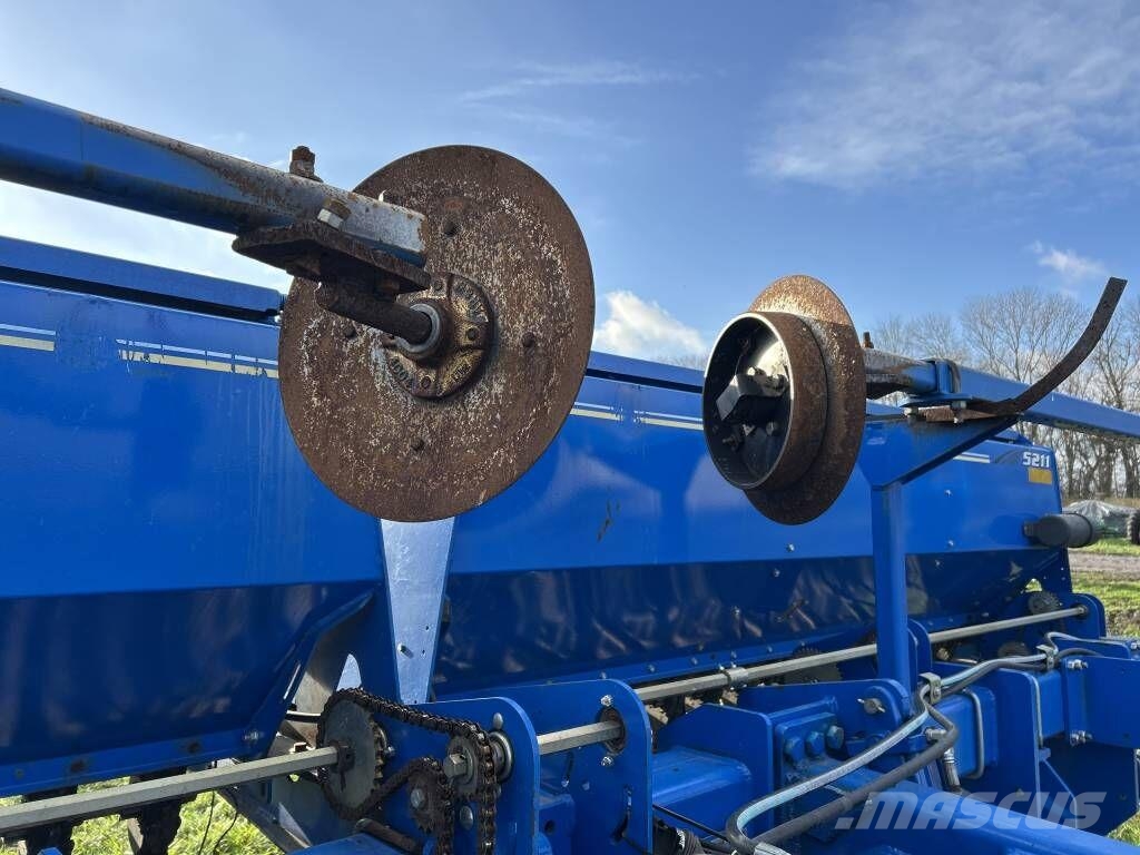 Landoll 5211 Drills