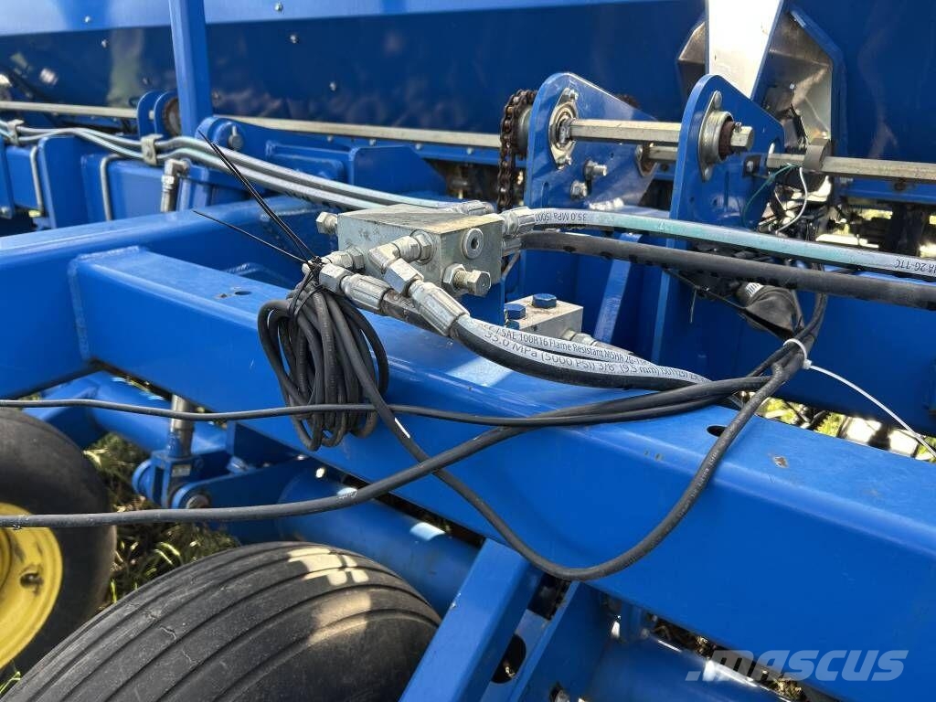 Landoll 5211 Drills