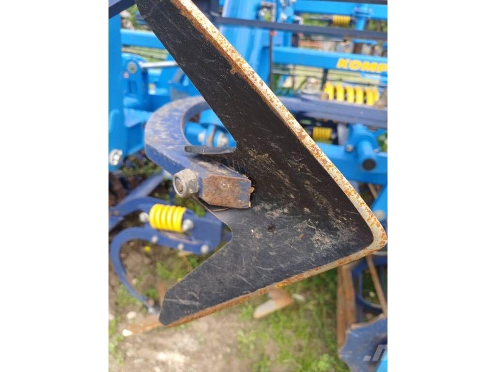 Lemken Kompaktomat K 800 PS حراثات صفوف المحاصيل