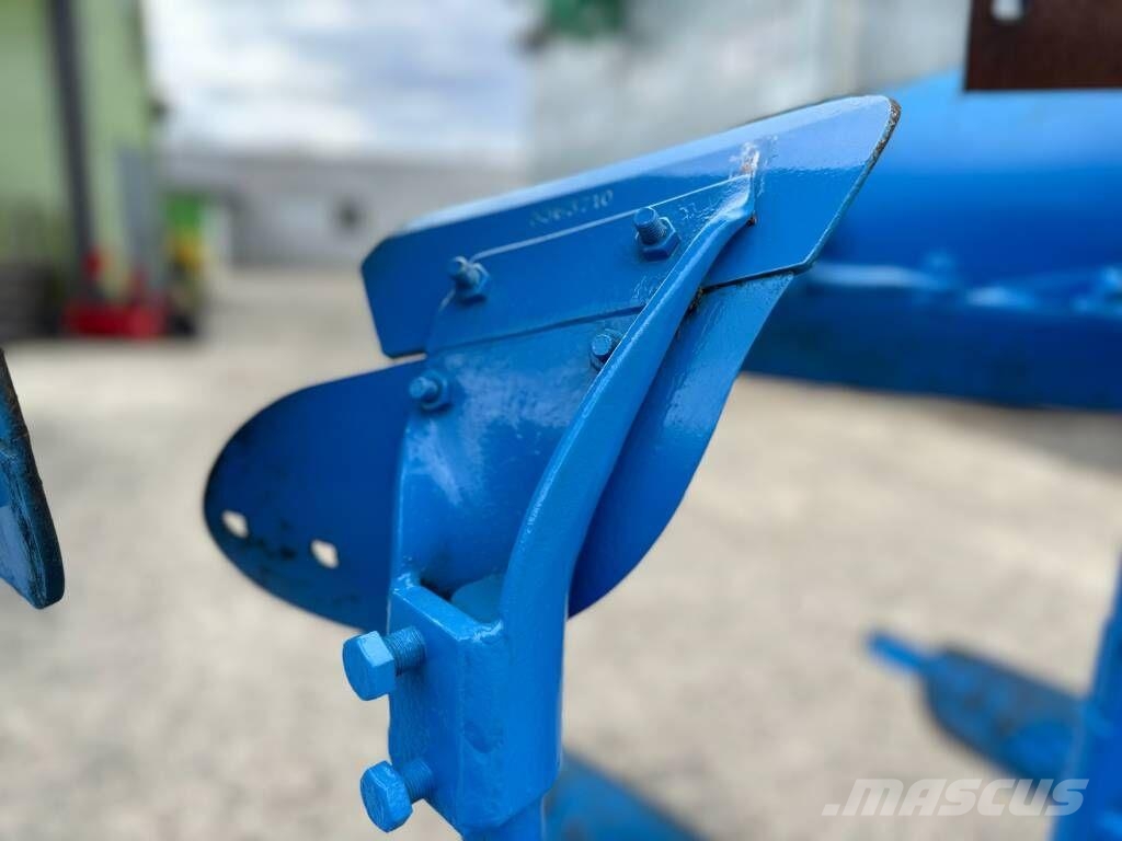 Lemken Opal 110 محاريث عكسية