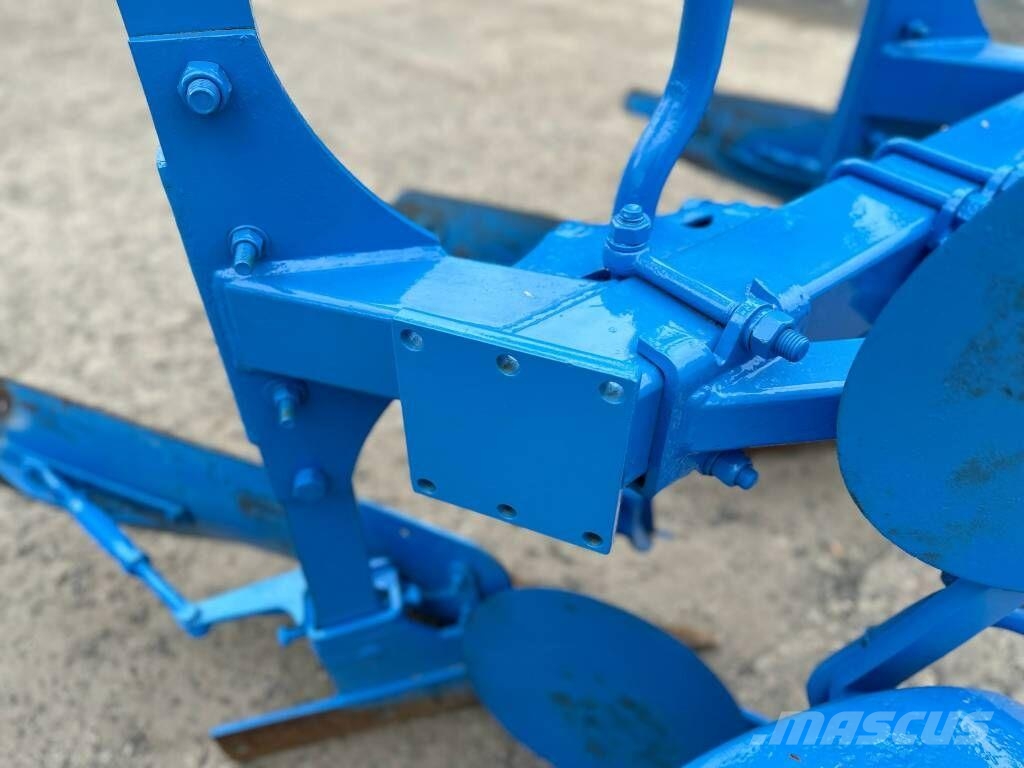 Lemken Opal 110 محاريث عكسية