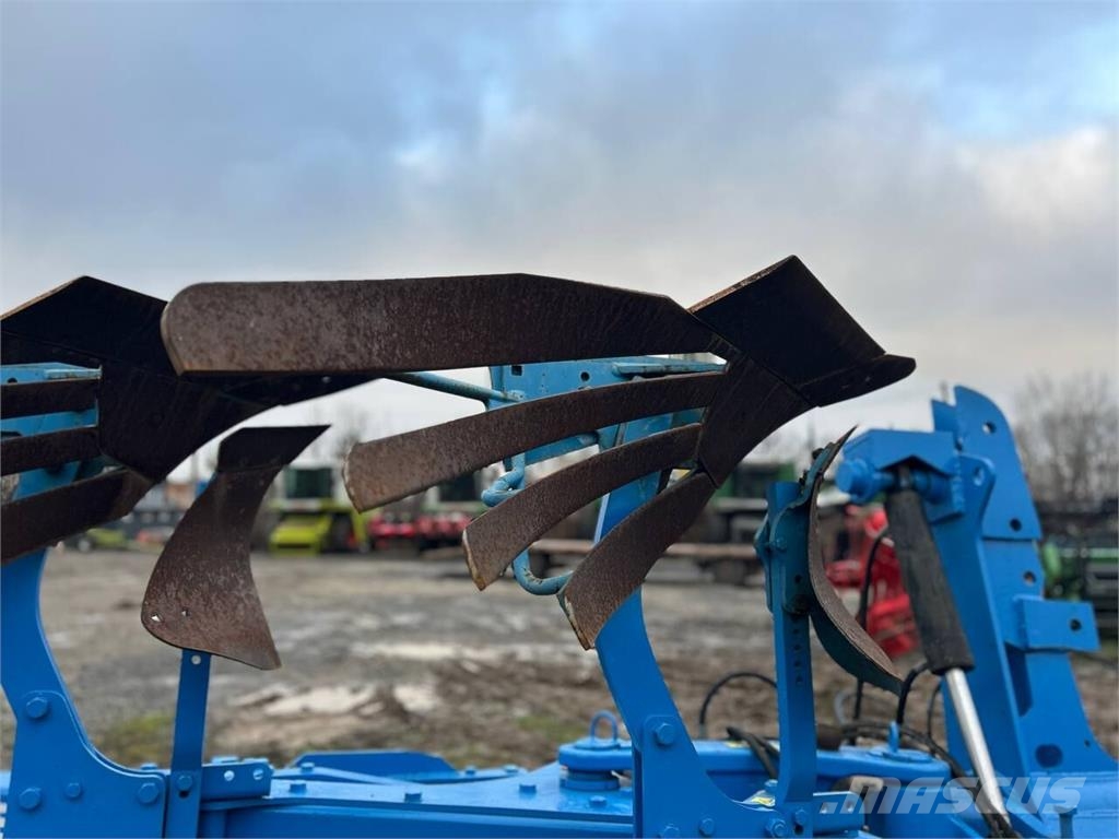 Lemken Плуг оборотний Lemken VariTansanit 8 під відновлен Реверсивні плуги