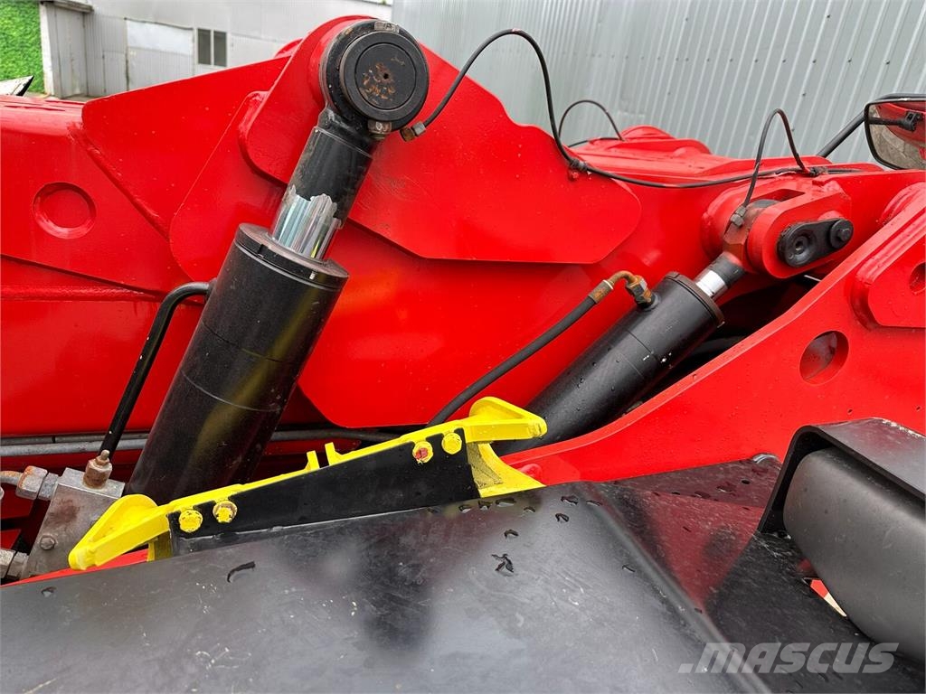 Manitou MLT 845 (2016) Voorladers en gravers